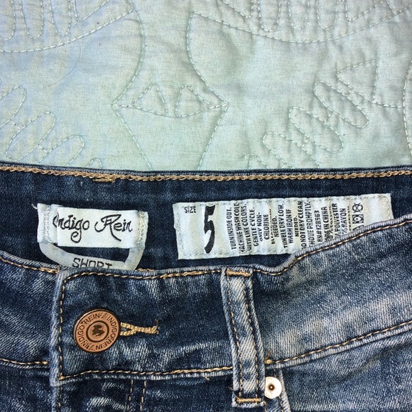 🍒🍒3/$20🍒🍒 Indigo Reign Jean Shorts - Picture 3 of 3